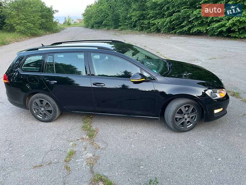 Универсал Volkswagen Golf 2015 в Ирпене