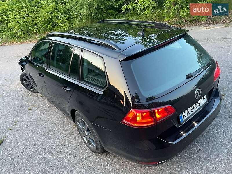 Универсал Volkswagen Golf 2015 в Ирпене
