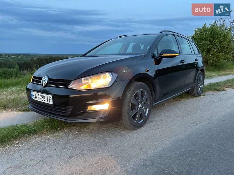 Универсал Volkswagen Golf 2015 в Ирпене