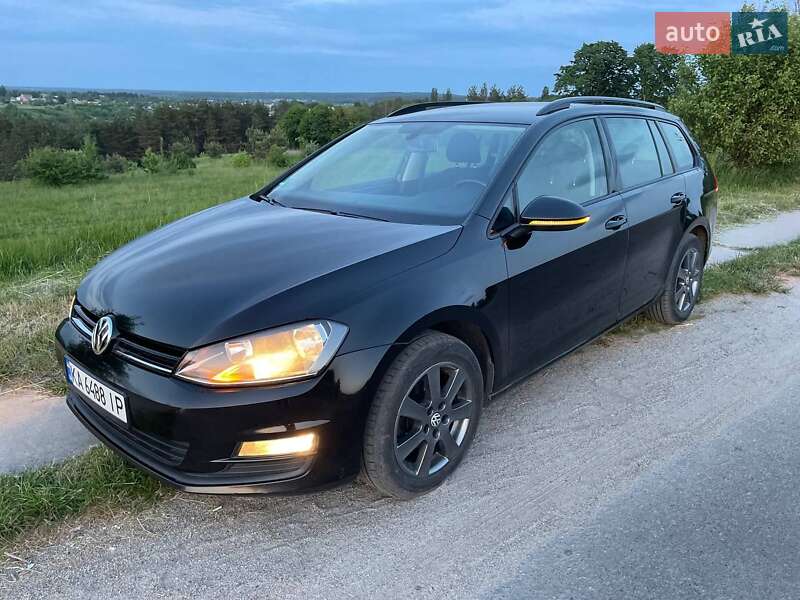 Универсал Volkswagen Golf 2015 в Ирпене