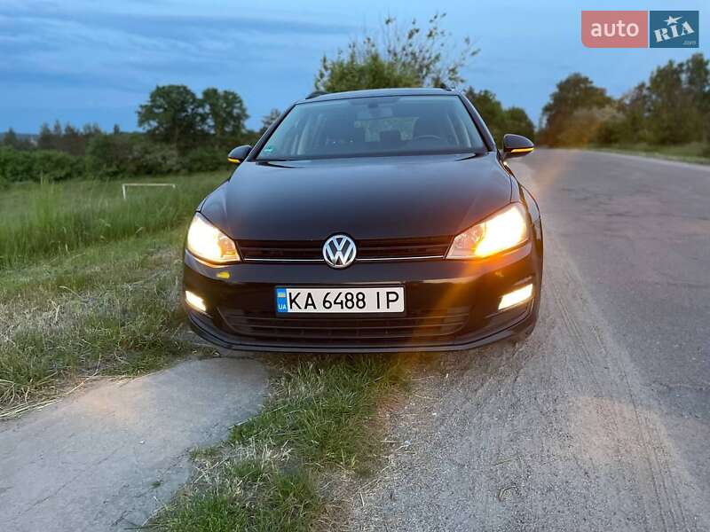 Универсал Volkswagen Golf 2015 в Ирпене