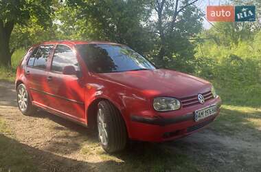 Хэтчбек Volkswagen Golf 1998 в 