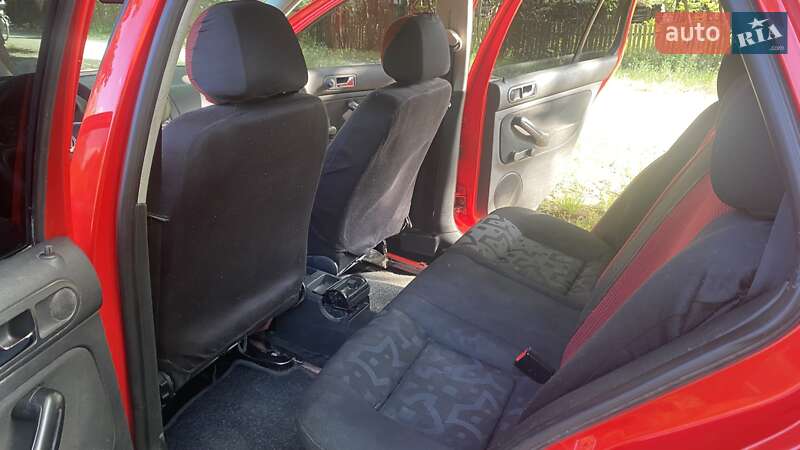 Хетчбек Volkswagen Golf 1998 в Малині