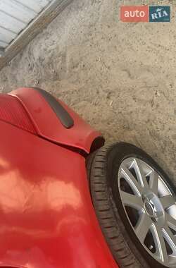 Хэтчбек Volkswagen Golf 1998 в 