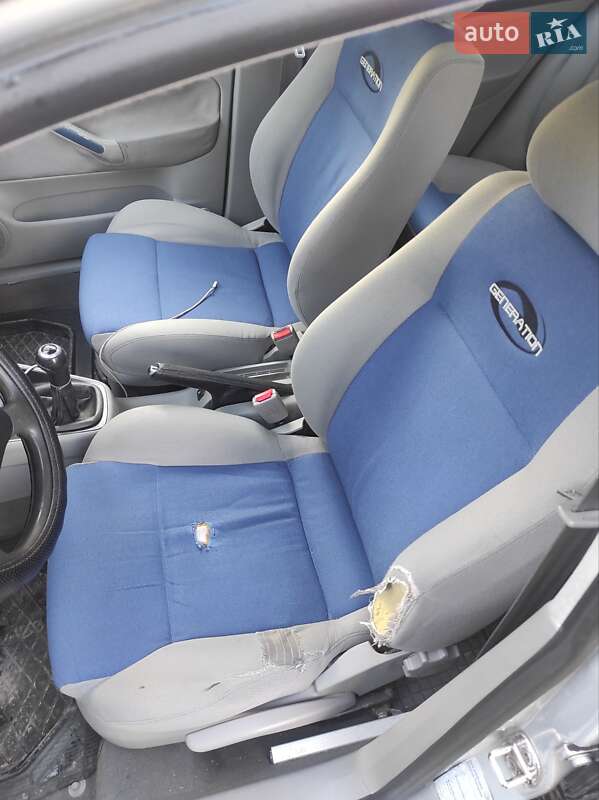 Хэтчбек Volkswagen Golf 1999 в Николаеве