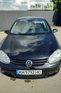 Хэтчбек Volkswagen Golf 2007 в 
