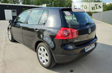 Хэтчбек Volkswagen Golf 2007 в 