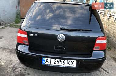 Хетчбек Volkswagen Golf 2002 в Києві