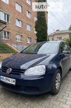 Хэтчбек Volkswagen Golf 2005 в Черновцах