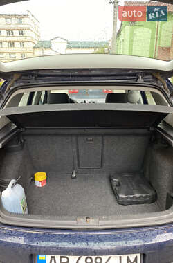 Хэтчбек Volkswagen Golf 2005 в Черновцах