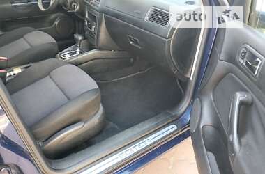 Хэтчбек Volkswagen Golf 2000 в Луцке