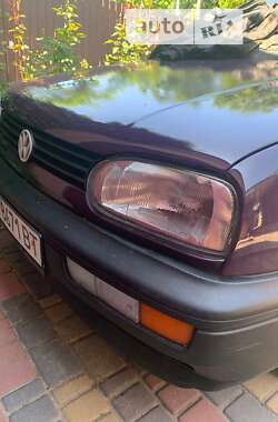 Хэтчбек Volkswagen Golf 1994 в Гайвороне