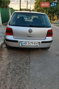 Хетчбек Volkswagen Golf 2002 в Вінниці