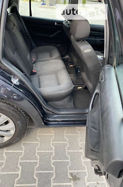 Универсал Volkswagen Golf 2001 в 