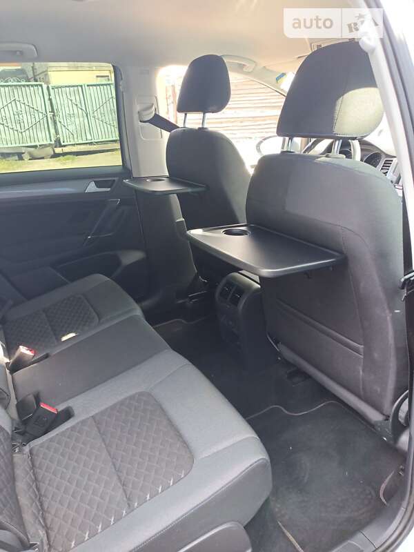 Хэтчбек Volkswagen Golf 2017 в Овруче фото 11 Хэтчбек Volkswagen Golf 2017 в Овруче