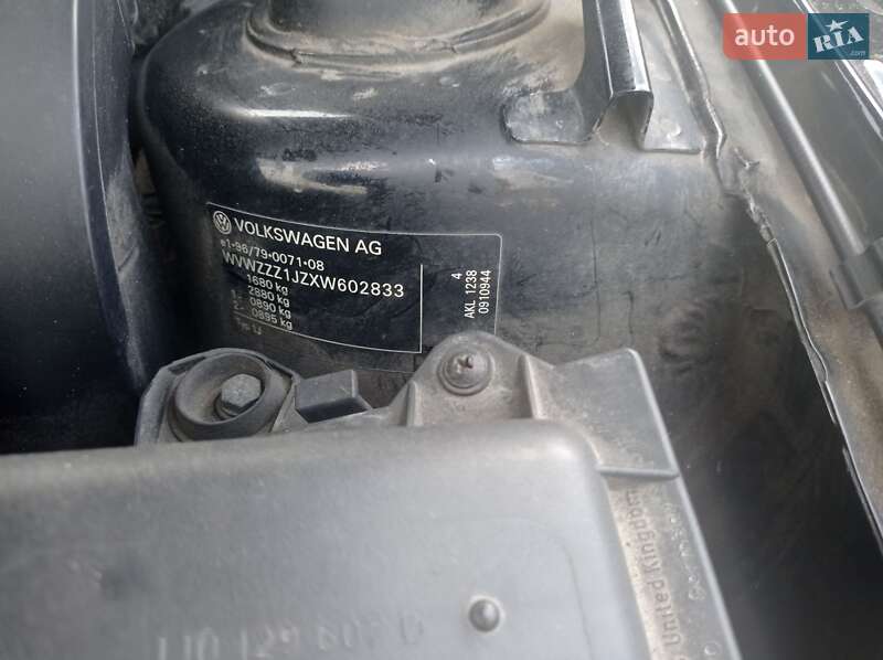 Хетчбек Volkswagen Golf 1999 в Києві