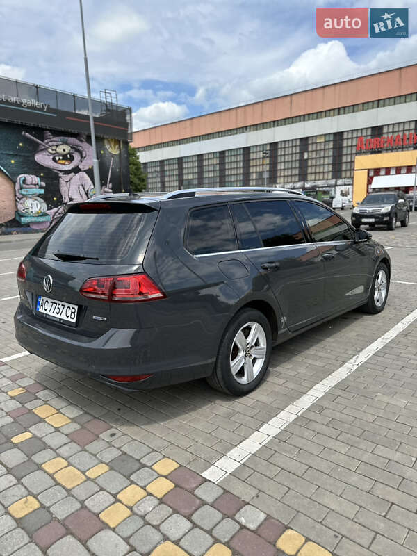 Универсал Volkswagen Golf 2013 в Луцке