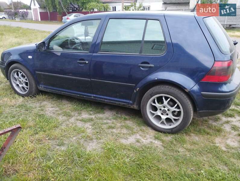 Хетчбек Volkswagen Golf 2001 в Ніжині