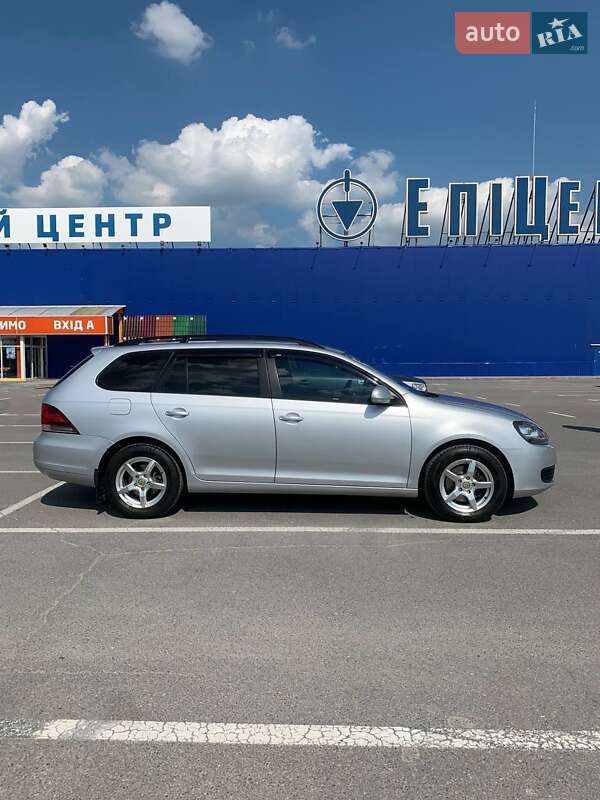 Універсал Volkswagen Golf 2013 в Кам'янець-Подільському