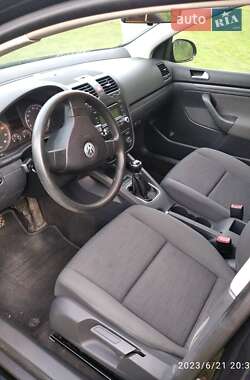 Хэтчбек Volkswagen Golf 2005 в Тернополе