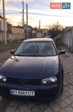 Хэтчбек Volkswagen Golf 2003 в Херсоне