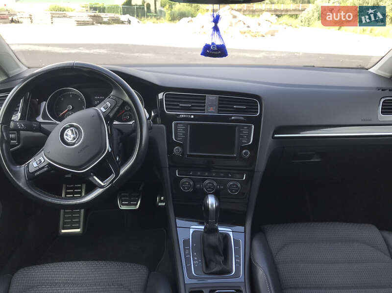 Універсал Volkswagen Golf 2016 в Луцьку