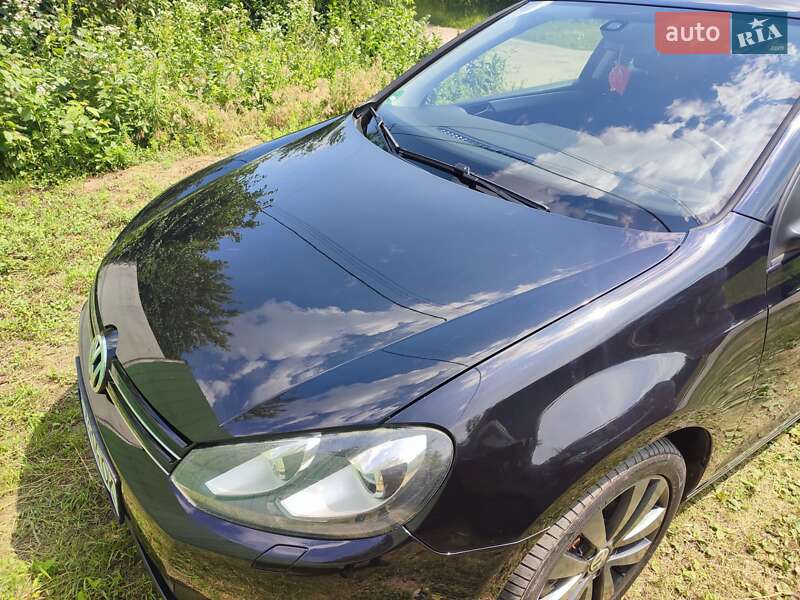 Хетчбек Volkswagen Golf 2010 в Чернівцях