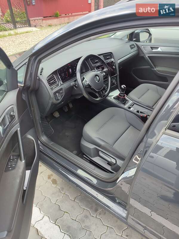 Універсал Volkswagen Golf 2017 в Стрию