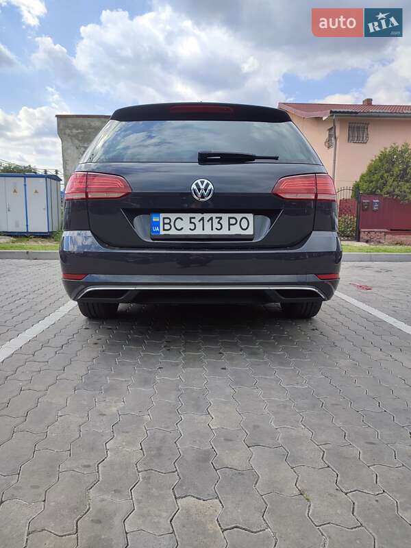 Універсал Volkswagen Golf 2017 в Стрию