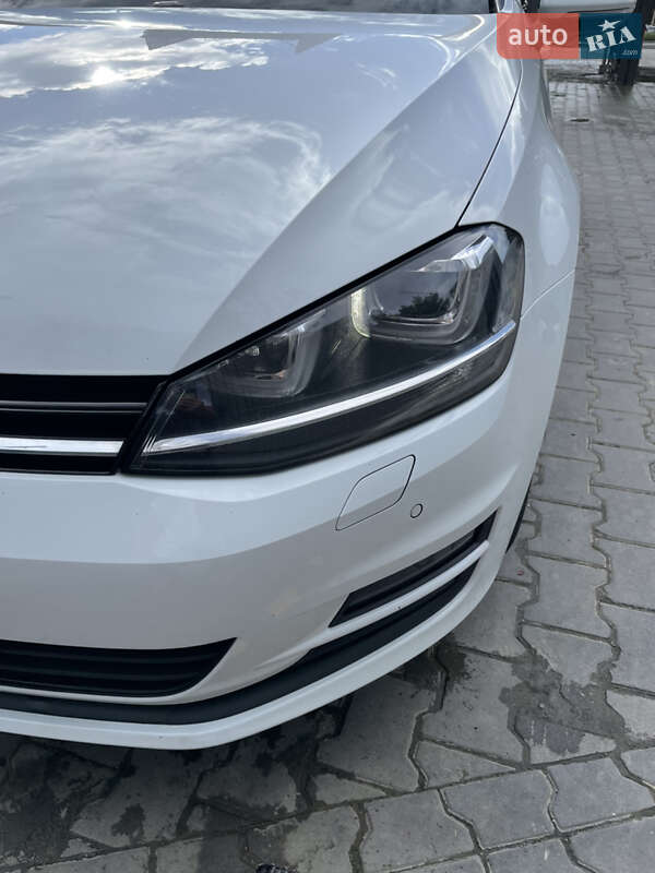 Универсал Volkswagen Golf 2015 в Луцке