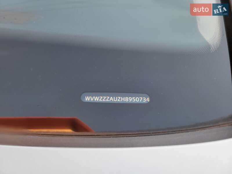 Хэтчбек Volkswagen Golf 2017 в Житомире