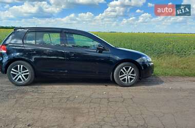 Хэтчбек Volkswagen Golf 2009 в 