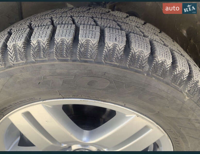 Універсал Volkswagen Golf 2001 в Чернівцях