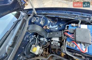 Хэтчбек Volkswagen Golf 2002 в 