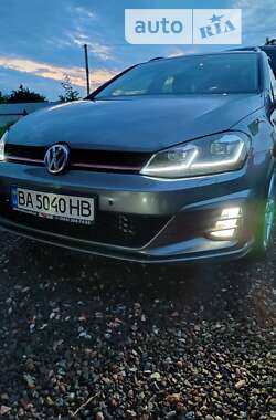 Універсал Volkswagen Golf 2015 в Кропивницькому