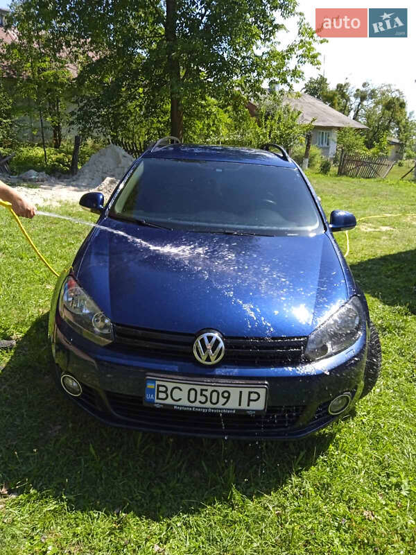 Універсал Volkswagen Golf 2010 в Самборі
