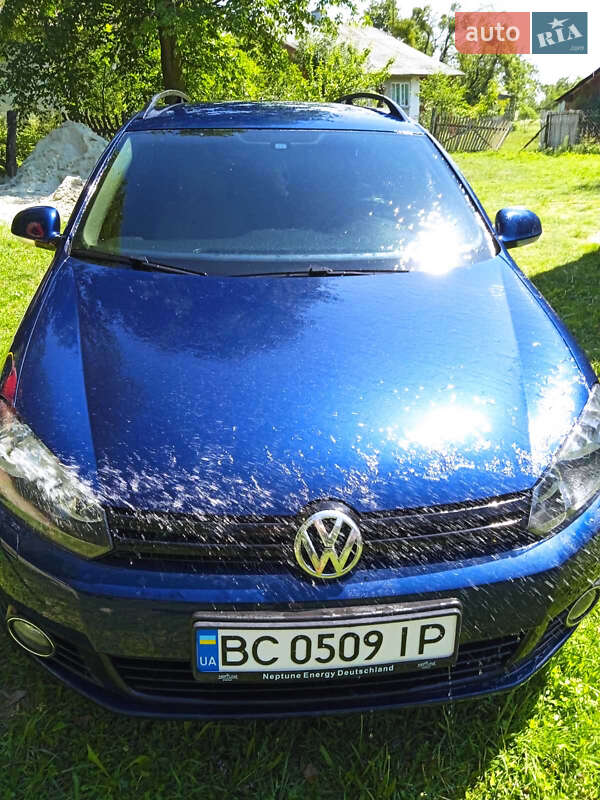 Універсал Volkswagen Golf 2010 в Самборі