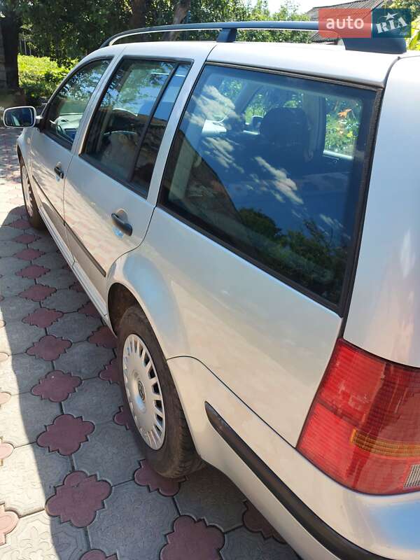 Универсал Volkswagen Golf 2000 в Прилуках