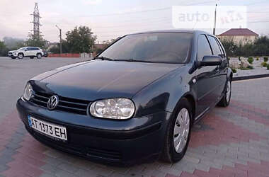 Хэтчбек Volkswagen Golf 2003 в Калуше