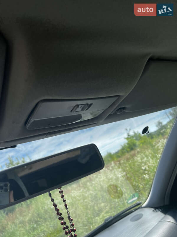 Хэтчбек Volkswagen Golf 2003 в Калуше