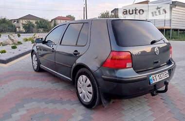 Хетчбек Volkswagen Golf 2003 в Калуші