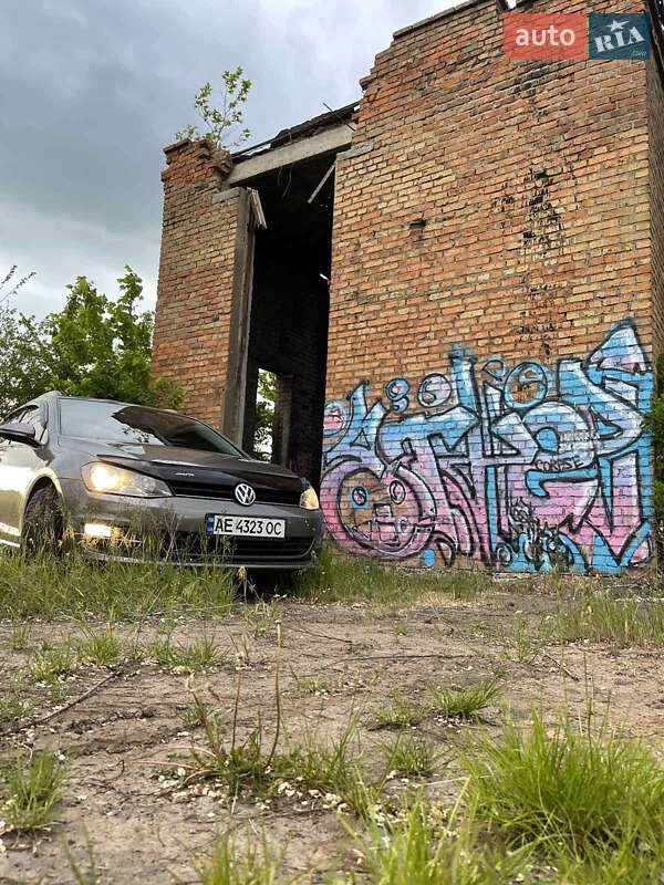 Універсал Volkswagen Golf 2015 в Кривому Розі