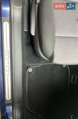 Хетчбек Volkswagen Golf 2001 в Рахові
