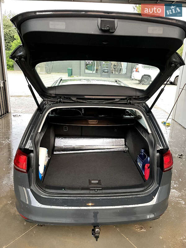 Універсал Volkswagen Golf 2016 в Трускавці