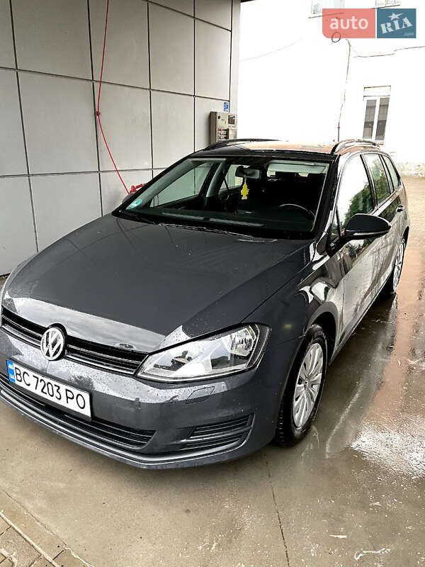 Універсал Volkswagen Golf 2016 в Трускавці