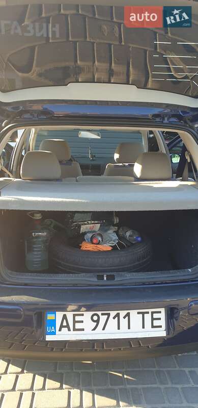 Хетчбек Volkswagen Golf 2000 в Кам'янському