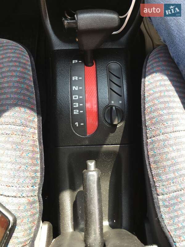 Хетчбек Volkswagen Golf 1992 в Києві