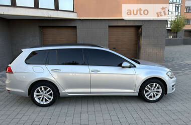 Универсал Volkswagen Golf 2014 в 