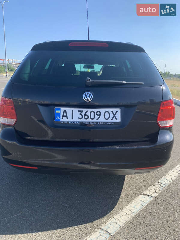 Универсал Volkswagen Golf 2009 в Киеве