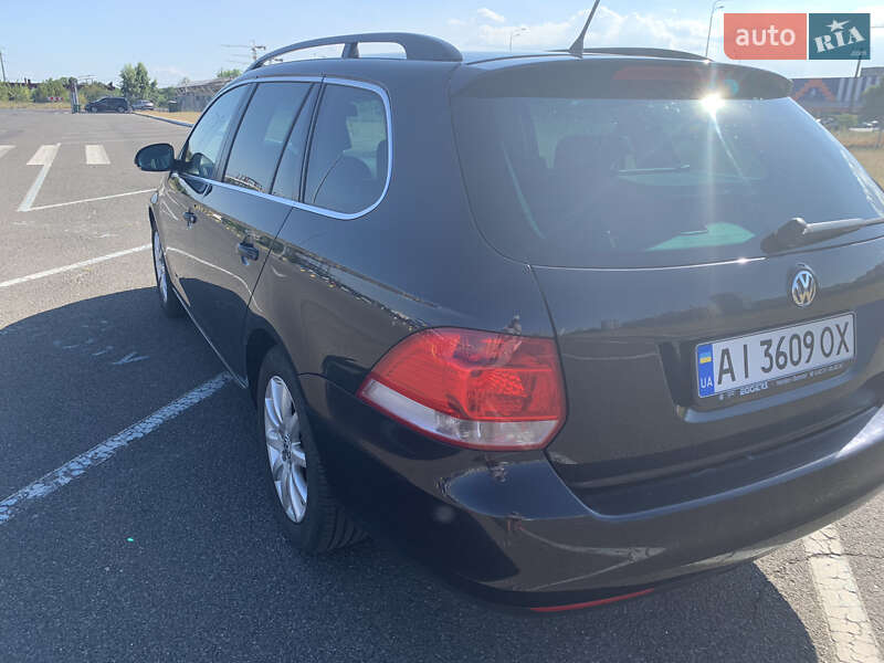 Универсал Volkswagen Golf 2009 в Киеве